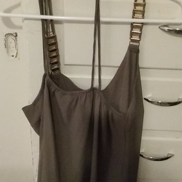 Top - Picture 2 of 2